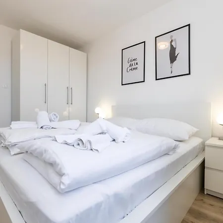 Ana Zora Two Bedroom דירה זאדאר
